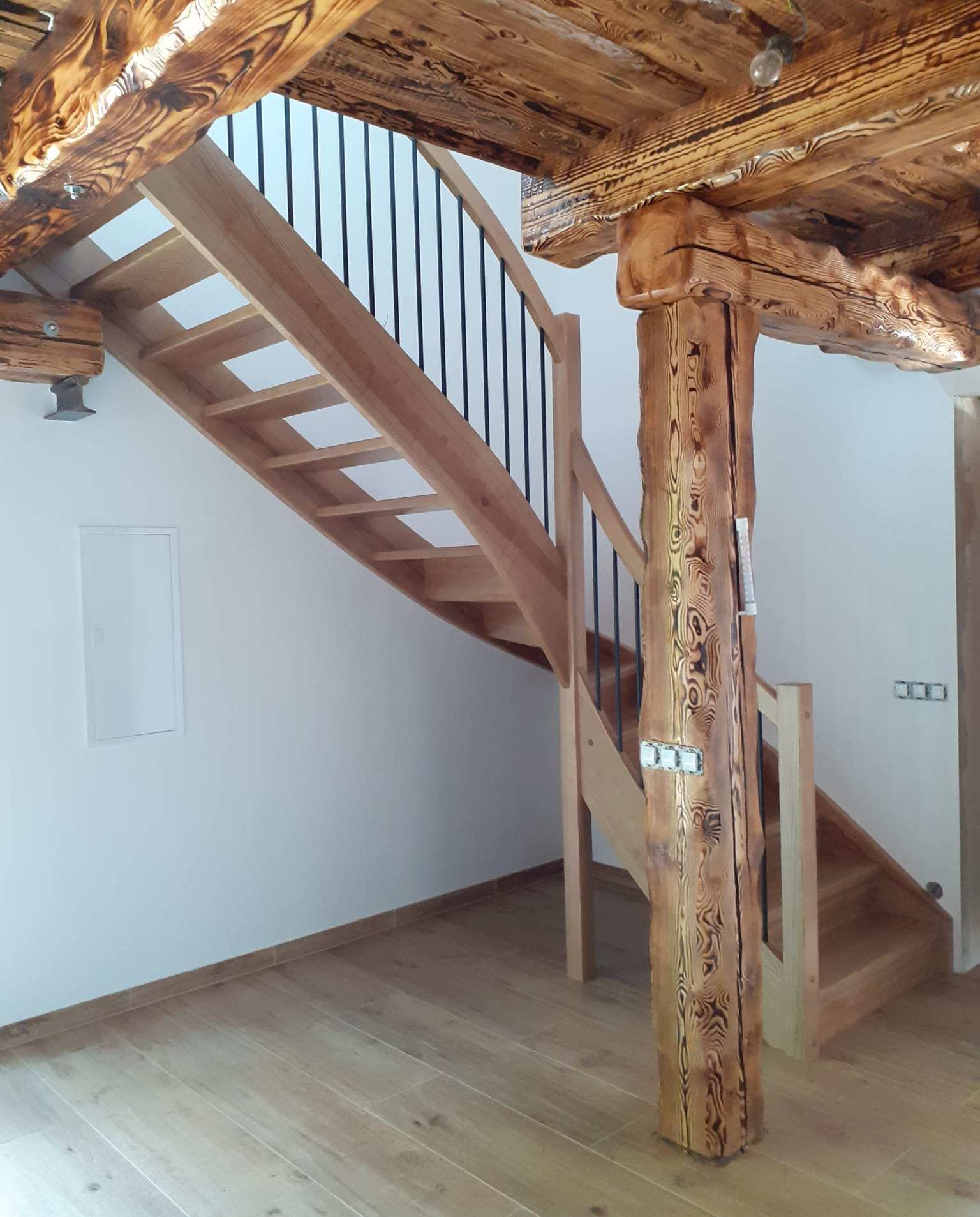 1x1,4 Lomené schodiště