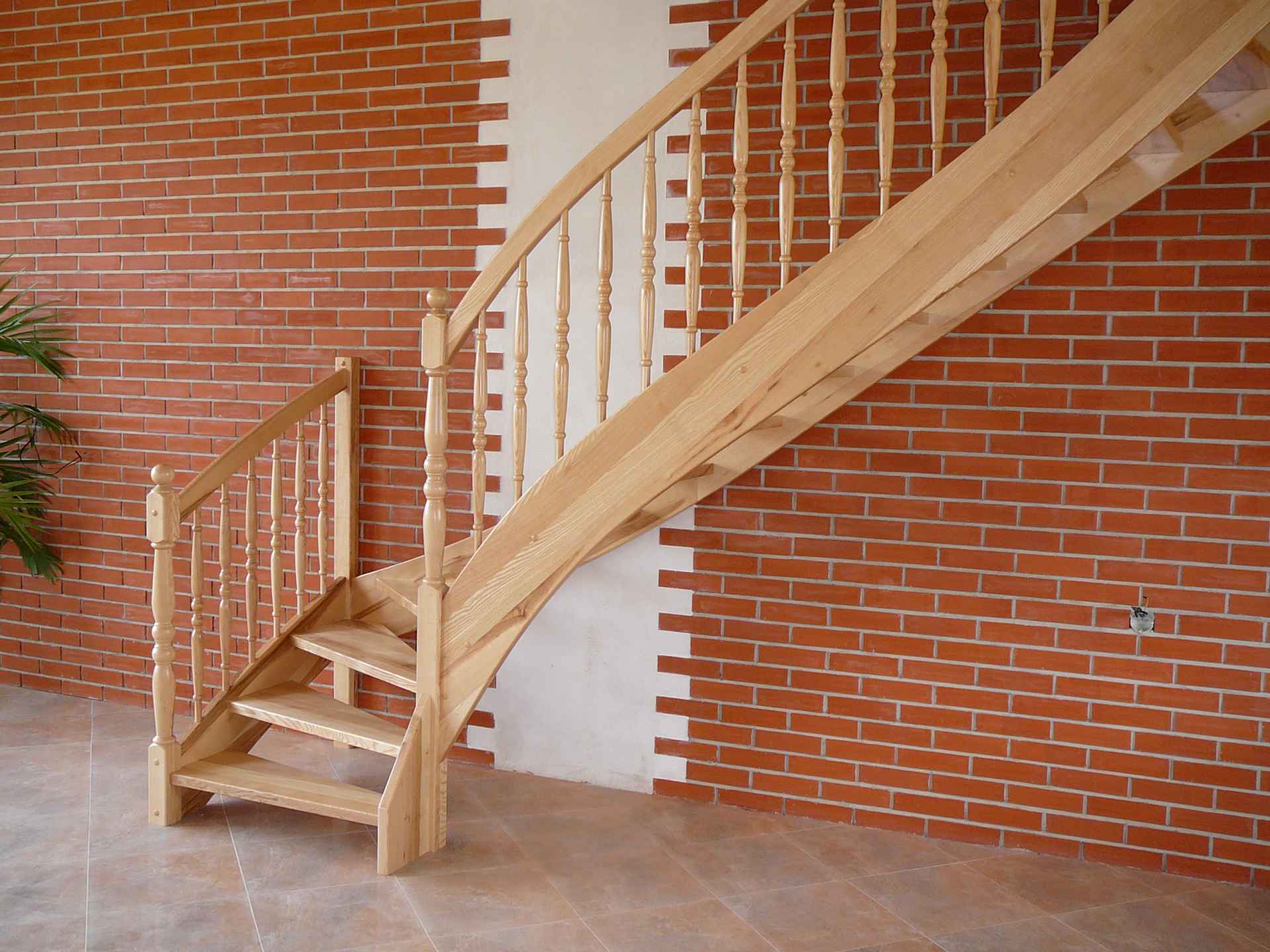 1x1,4 Lomené schodiště