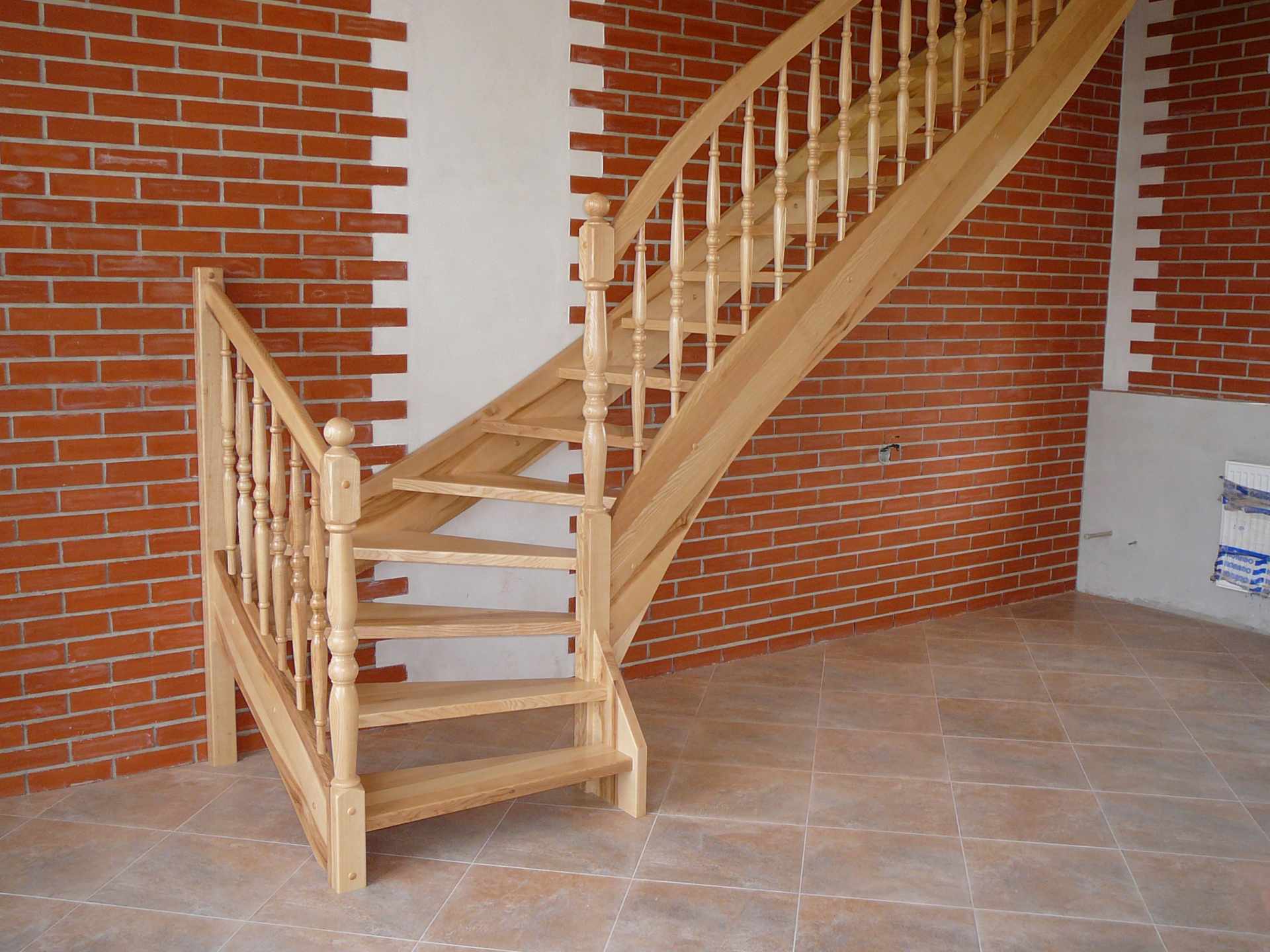 1x1,4 Lomené schodiště
