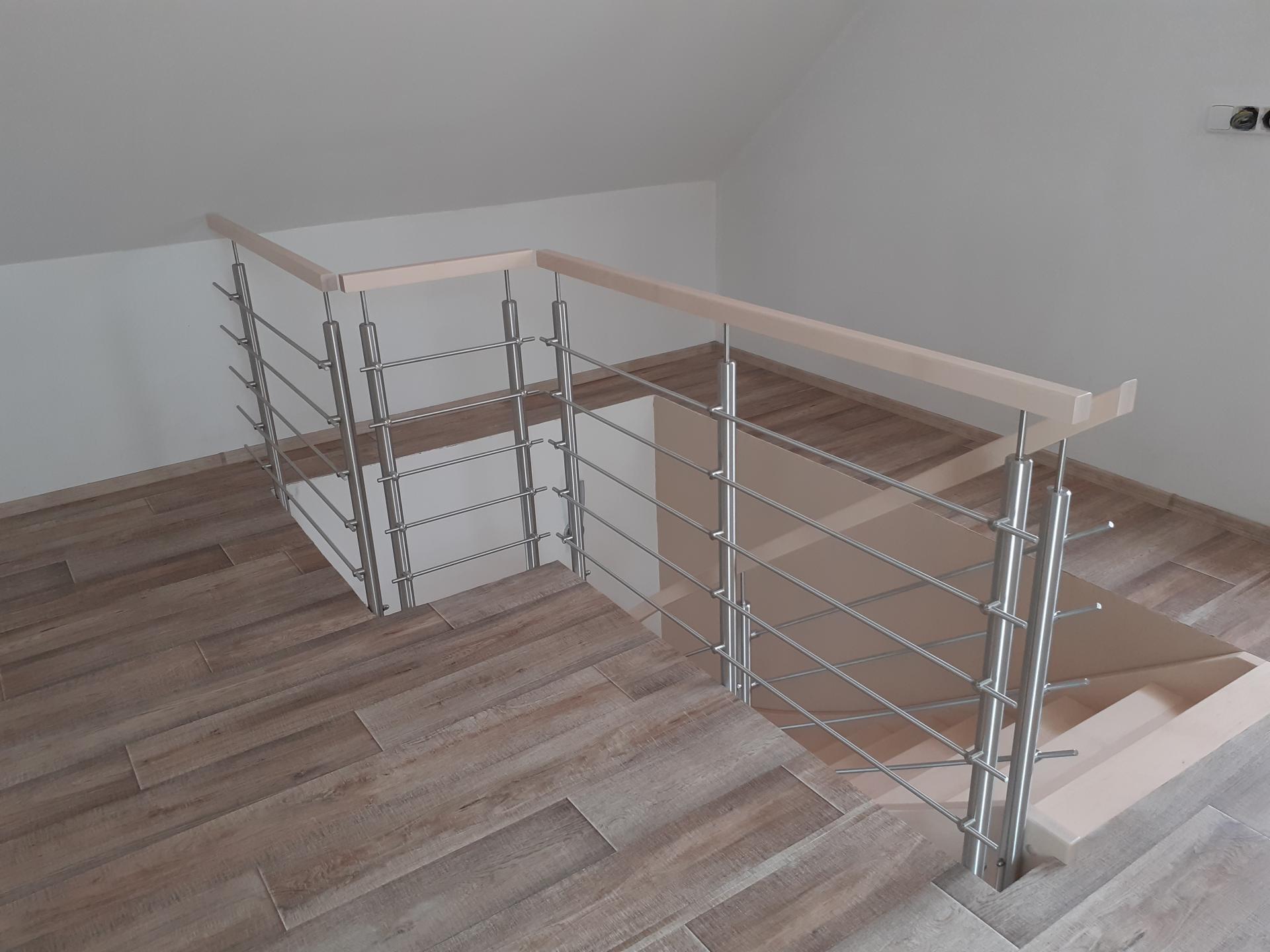 Zábradlí nerezové, a jeho kombinace